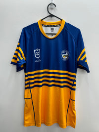 Load image into Gallery viewer, Personalised Parramatta Eels Supporter Bundle (Official Jersey + Ball Pack)

