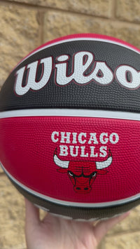 Load and play video in Gallery viewer, Personalised NBA Official Chicago Bulls Team Basketball (Size 7)
